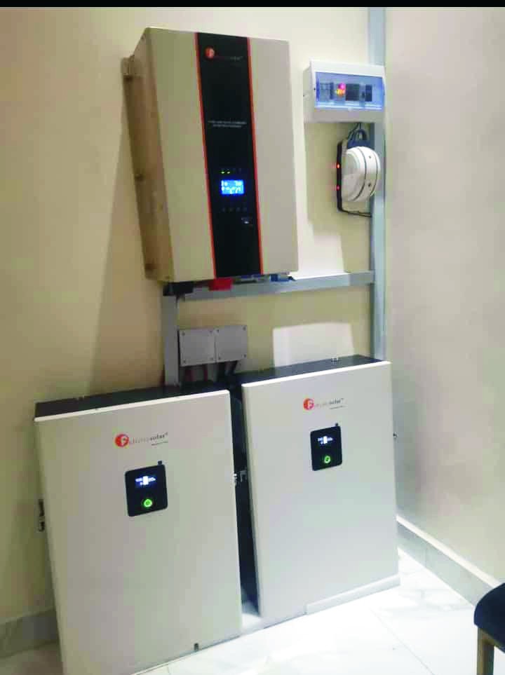 11 KVA Hybrid Solar Inverter System
